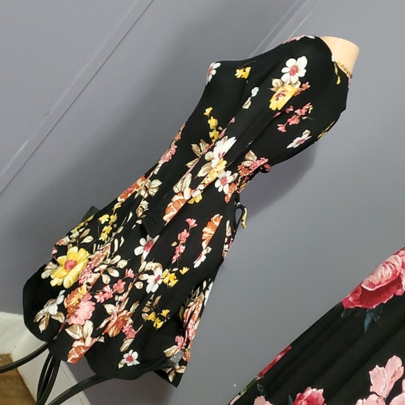 Stunning Black Floral Day Dress - Picture 6 of 8